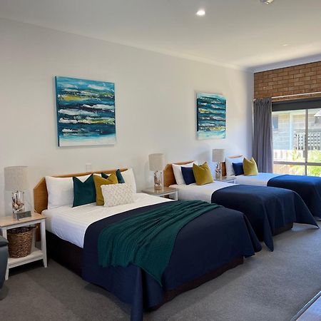 Coastal Waters Motor Inn Lakes Entrance Eksteriør bilde
