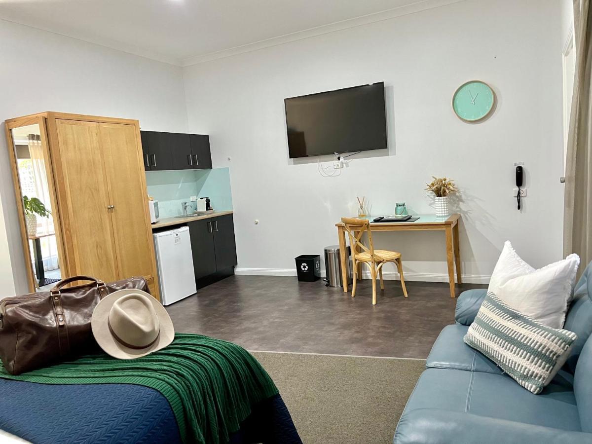 Coastal Waters Motor Inn Lakes Entrance Eksteriør bilde